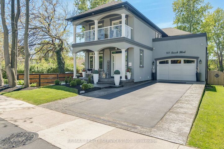 958 Beach Boulevard — photo 1