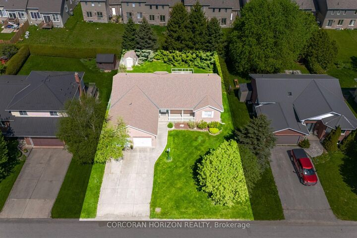 Property Photo: 71 Grayview Drive ON N0C 1H0