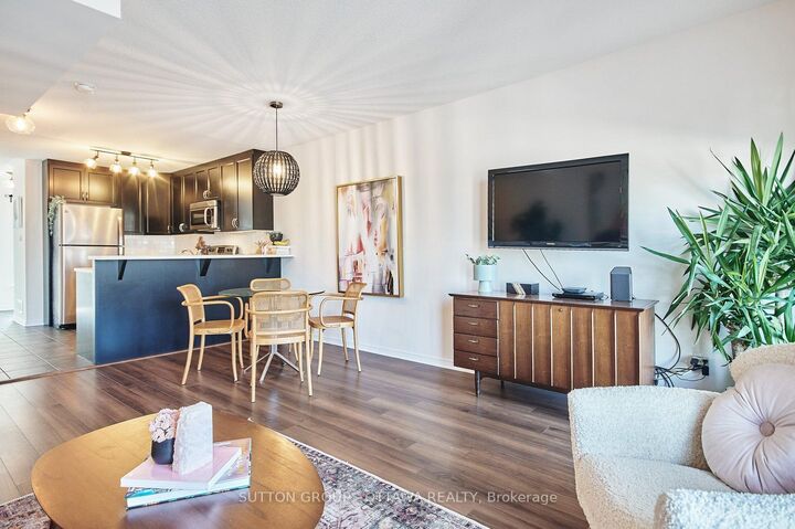 Property Photo: 2625 Longfields Drive ON K2J 1S3