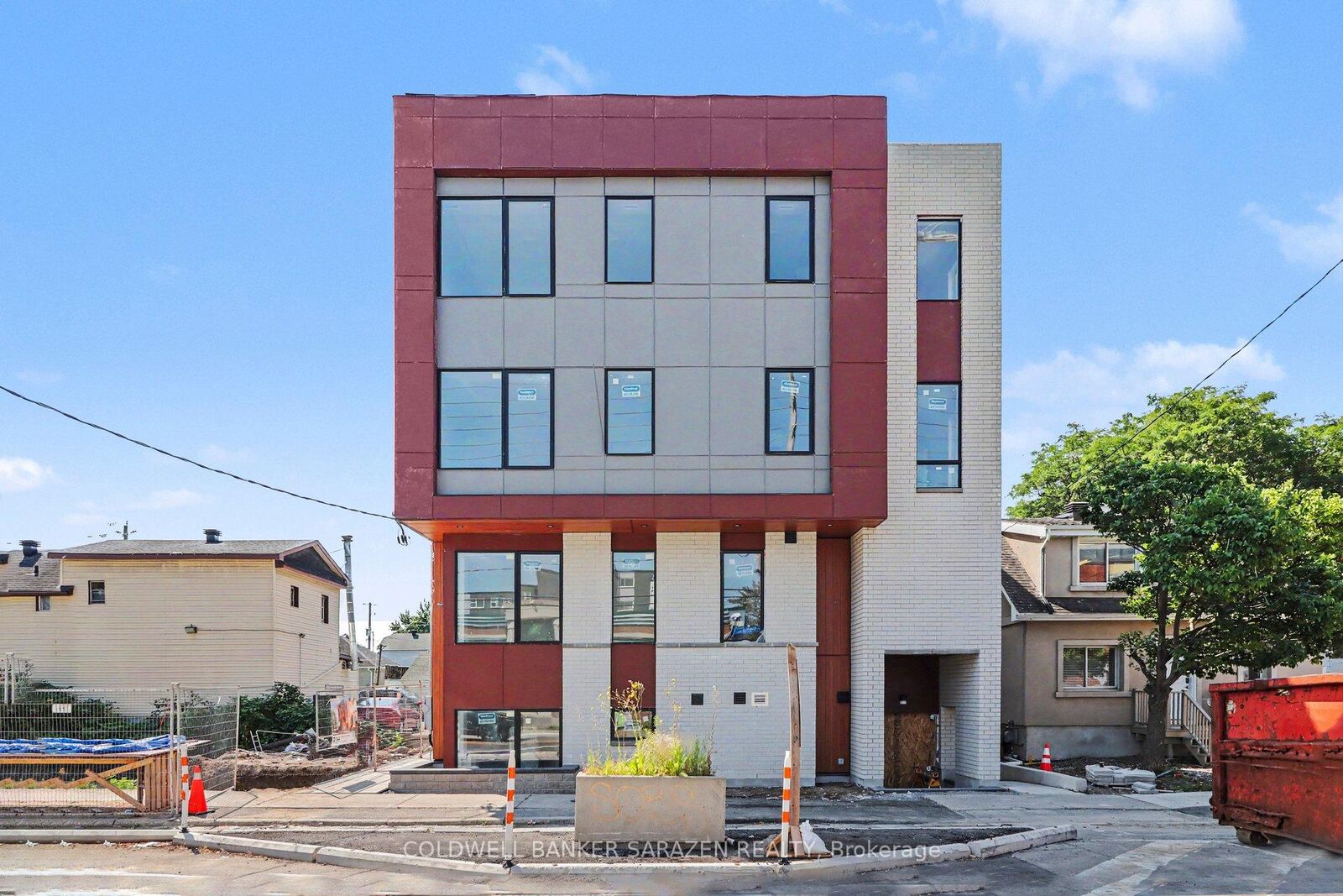Property Photo: 42 McArthur Avenue 102 ON K1L 6R2