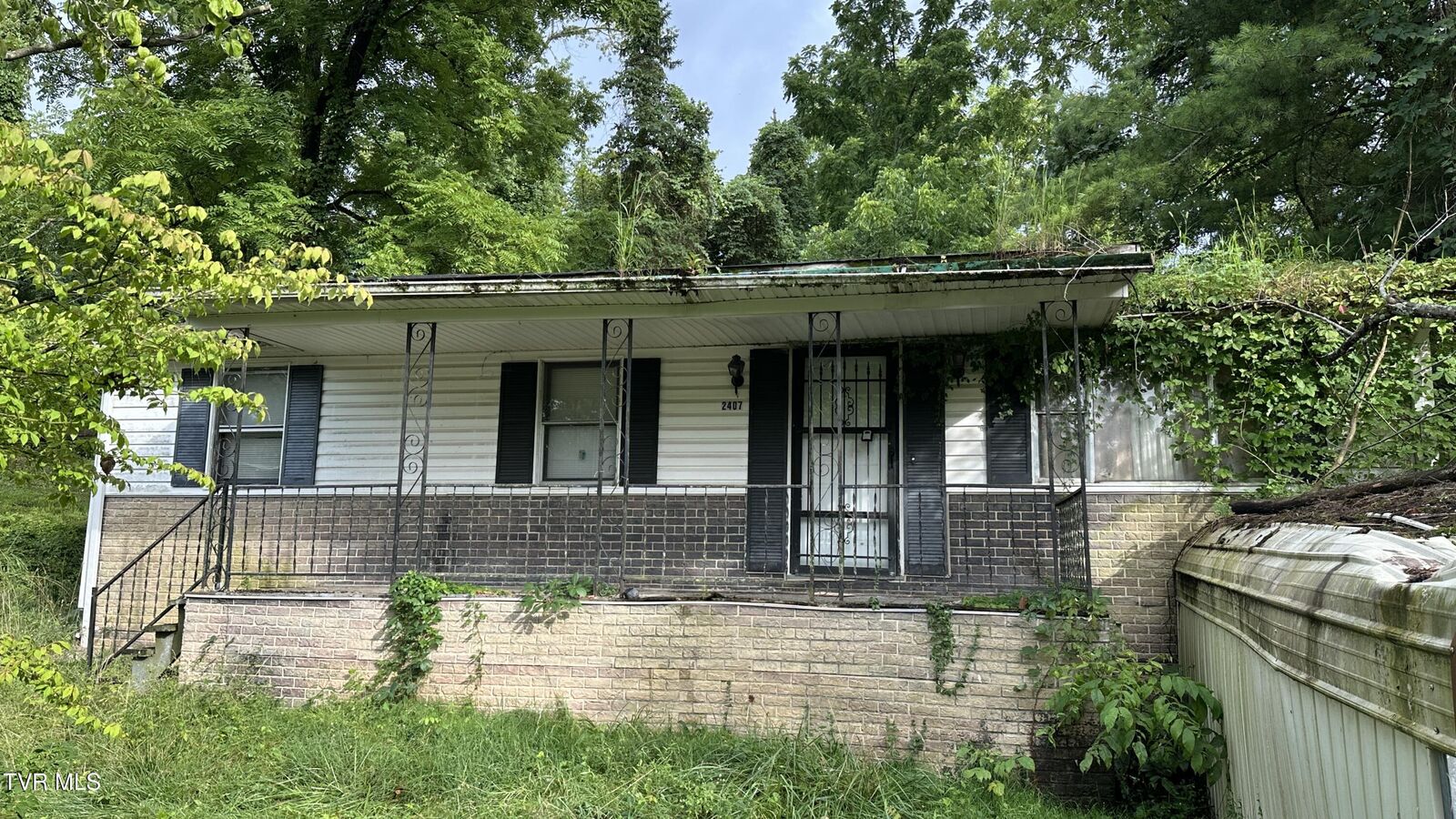Property Photo:  2407 West Walnut Street  TN 37614 