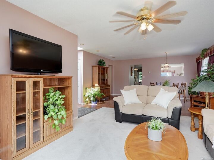 Property Photo: 1867 Deborah Dr BC V9L 5A5