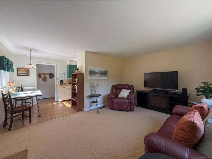 Property Photo: 2361 Campbell River Rd BC V9W 4N9
