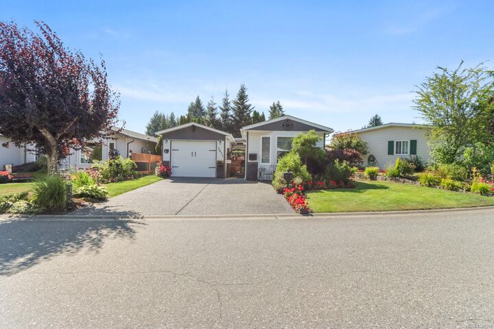 Property Photo: 3871 King Arthur Dr BC V9T 6B9
