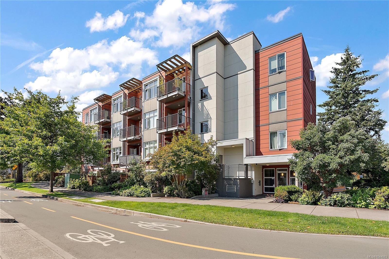 Property Photo: 4030 Borden St #102 BC V8X 2E9