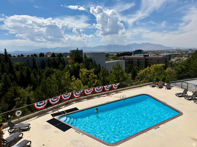 Property Photo: 241 N Vine St W 306 E UT 84103