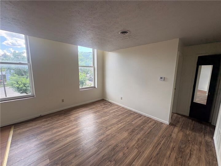 Property Photo: 570 Miller Ave 7 PA 15025