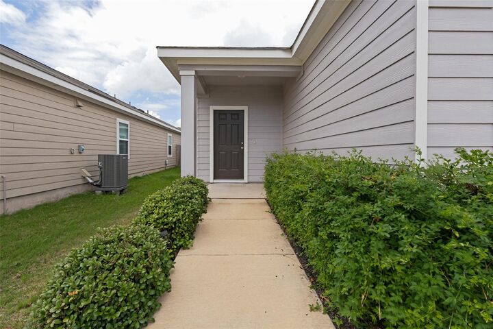 Property Photo: 124 Bracken Lane TX 78656