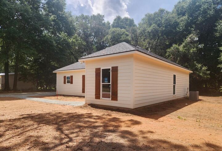 Property Photo:  126 Third St  GA 31763 