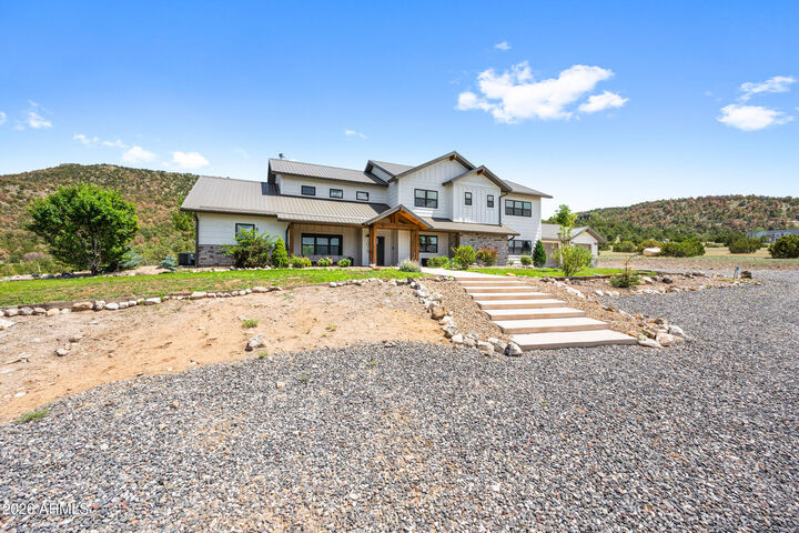 Property Photo:  1019 S Juniper Street  AZ 85925 