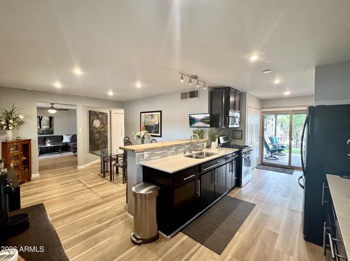 Property Photo:  333 E Taylor Street  AZ 85288 