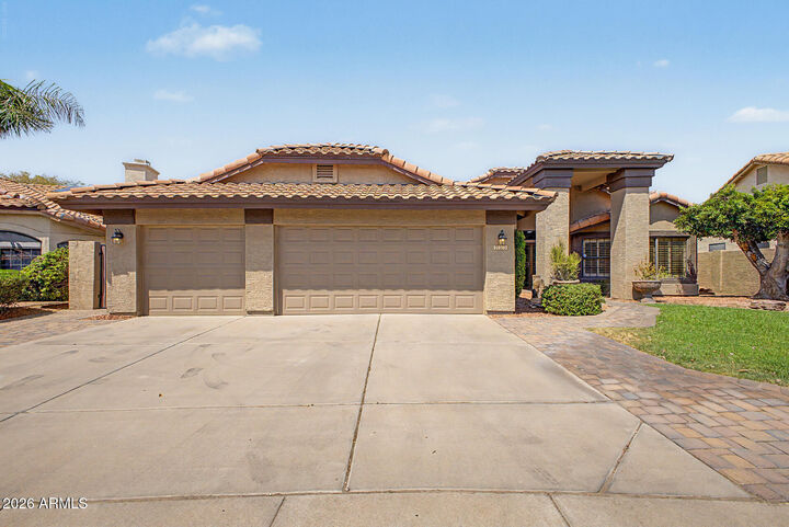Property Photo: 233 N Cottonwood Drive AZ 85234