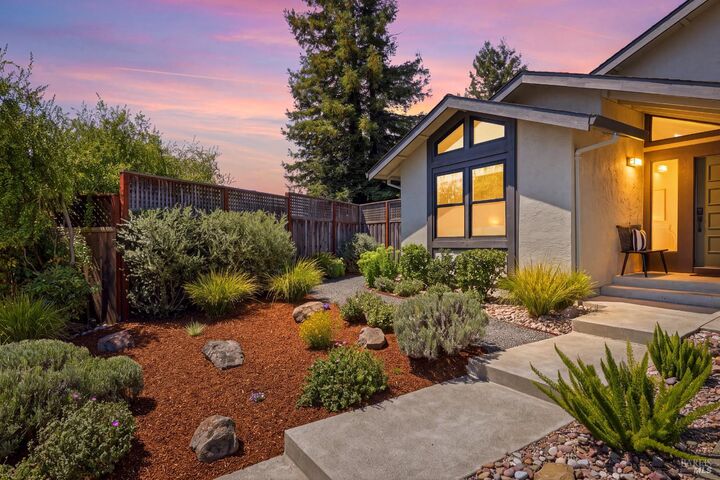 Property Photo:  505 Teton Court  CA 94954 