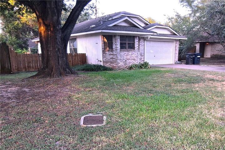 Property Photo: 3303 Dallis Drive TX 77845