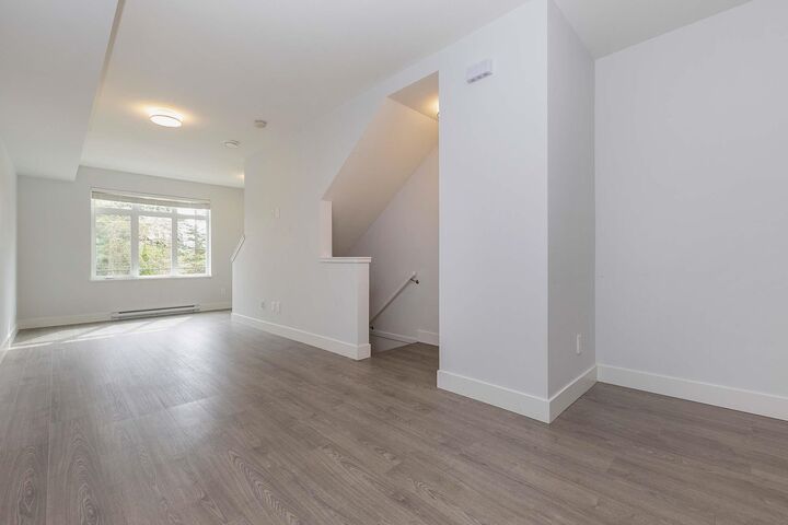Property Photo:  2070 Oak Meadows Drive 31  BC V3Z 1J1 