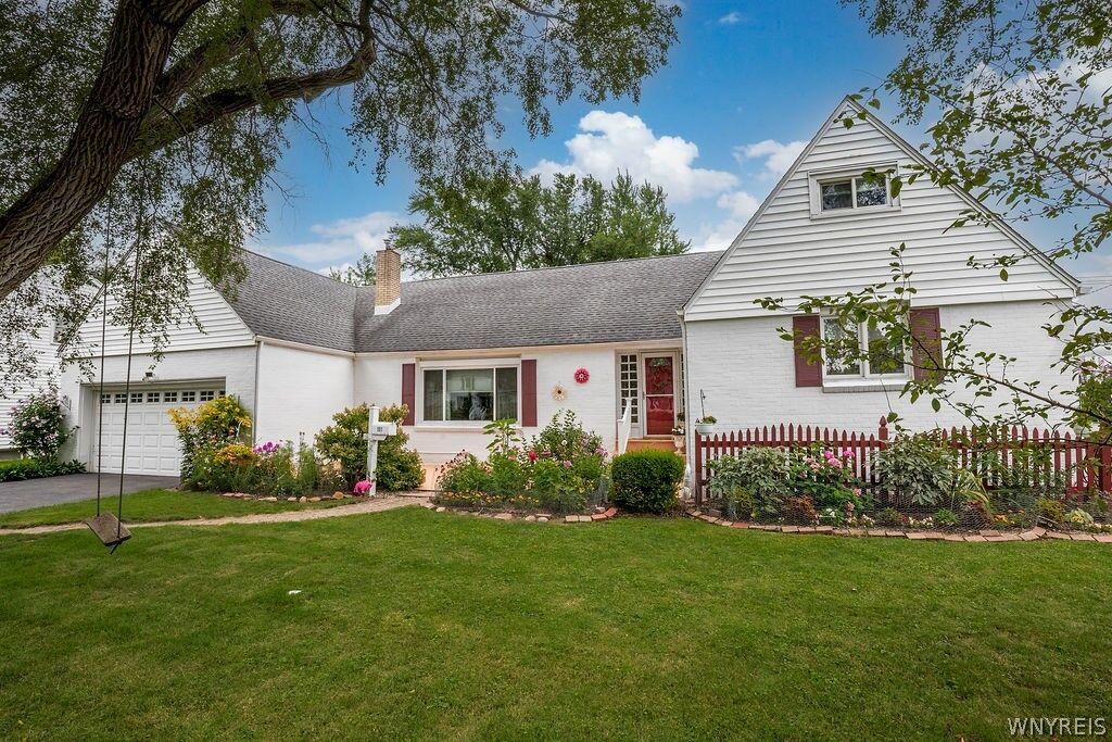 Property Photo: 351 Southwood Drive NY 14223