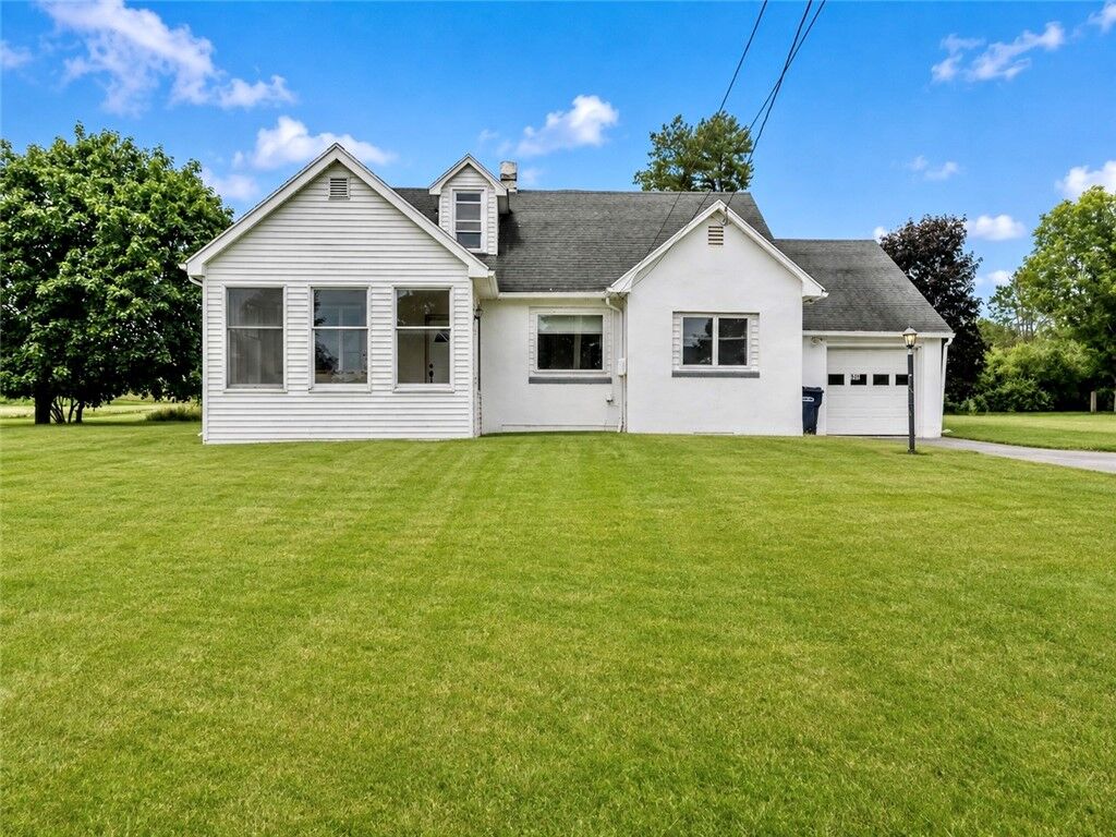 Property Photo: 524 Cline Road NY 14564