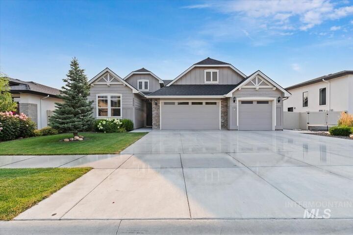 Property Photo:  3900 S Lone Pine Ave  ID 83642 