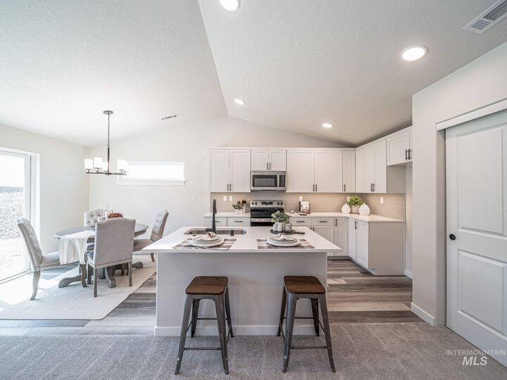 Property Photo:  3653 E Fitz Roy St. Edgewood  ID 83634 