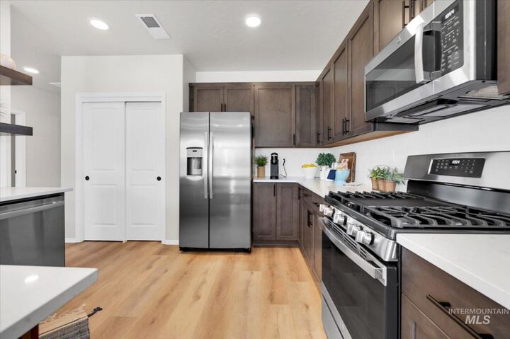 Property Photo: 3712 E Fitz Roy St. ID 83634