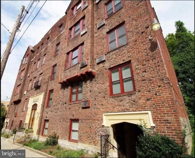 Property Photo: 45-48 E Cliveden Street 204 PA 19119