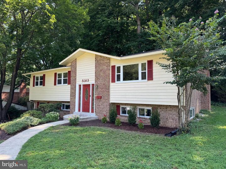 Property Photo:  5313 Weymouth Drive  VA 22151 