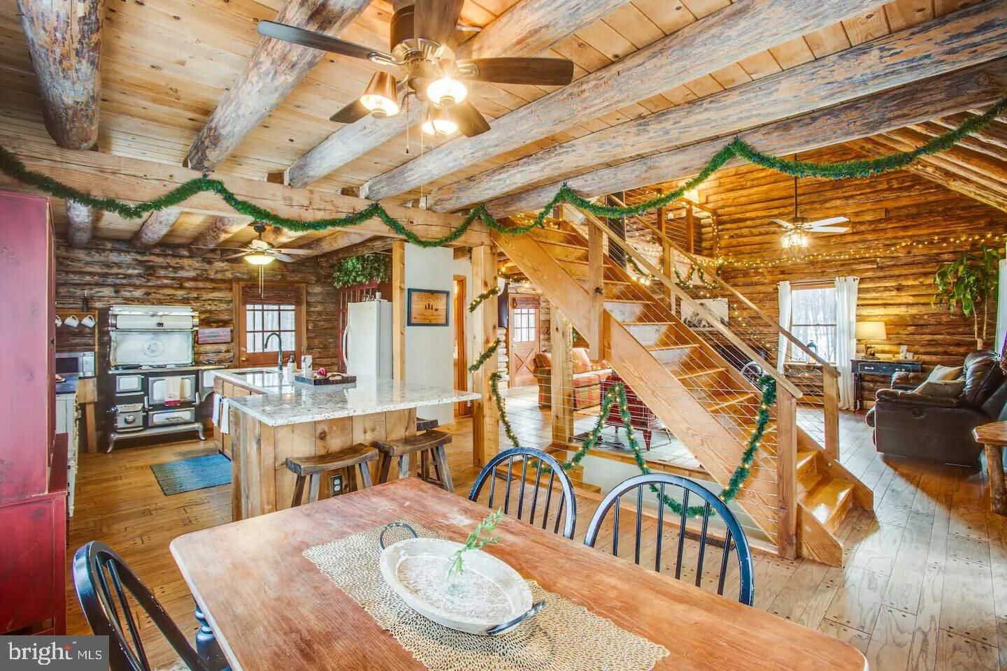Property Photo: 510 Marges Mountain Lane VA 20106