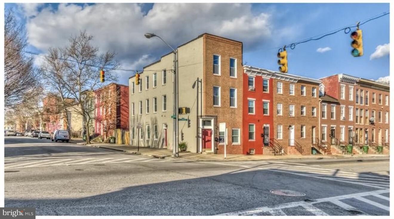 Property Photo:  1046 W Lombard Street  MD 21223 