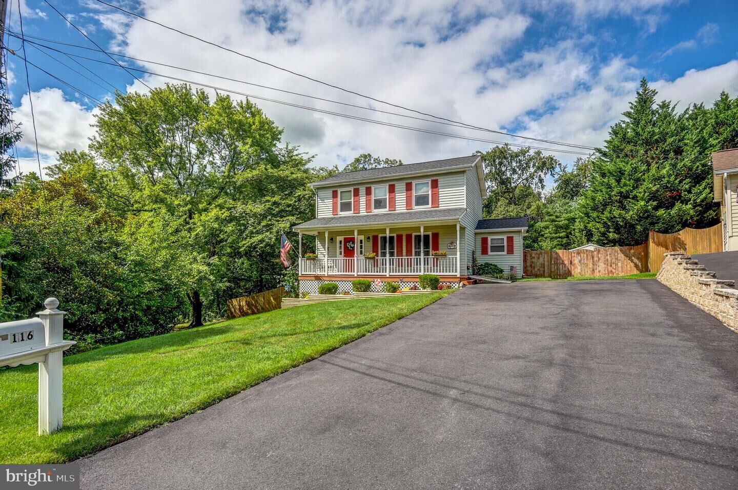 Property Photo: 116 Cloverdale Court VA 22602