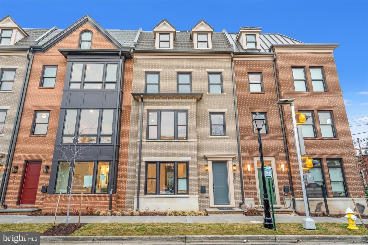 Property Photo:  107 N West Street  VA 22314 
