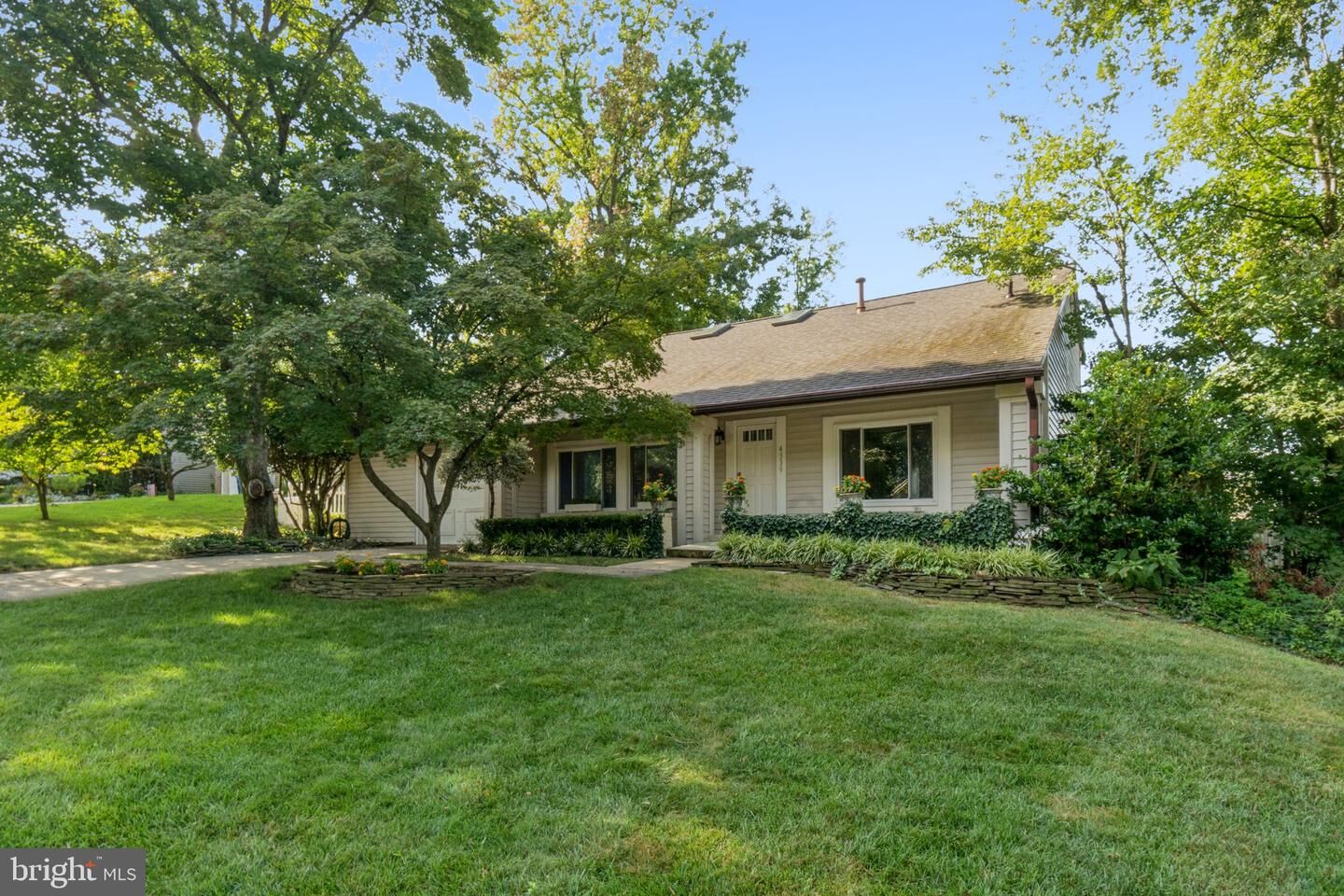 Property Photo: 4339 Stream Bed Way VA 22306
