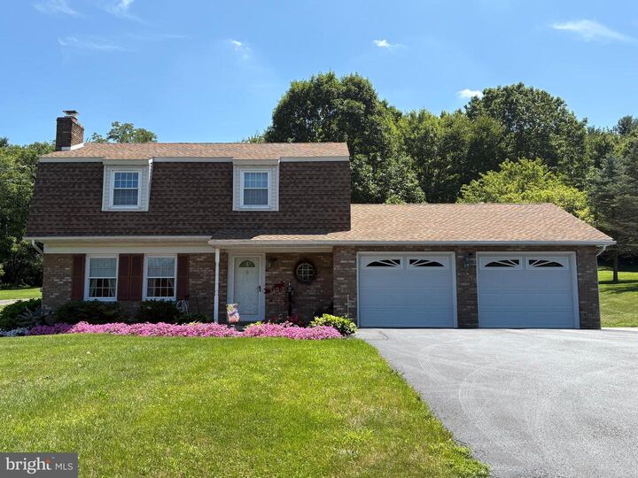 Property Photo:  4283 Carlisle Road  PA 17324 