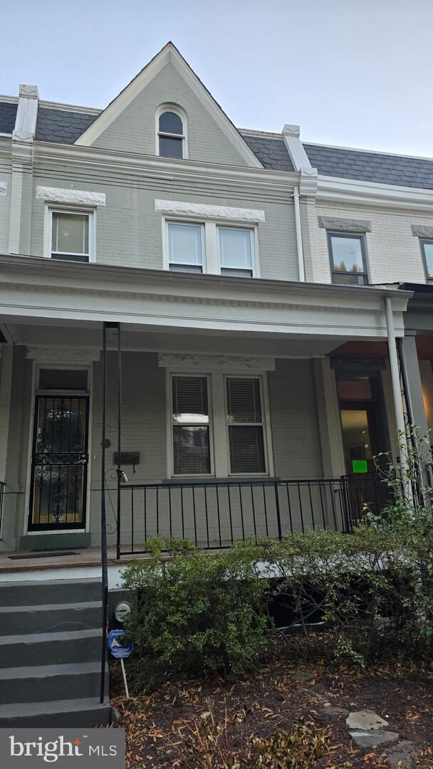 Property Photo:  426 Shepherd Street NW  DC 20011 