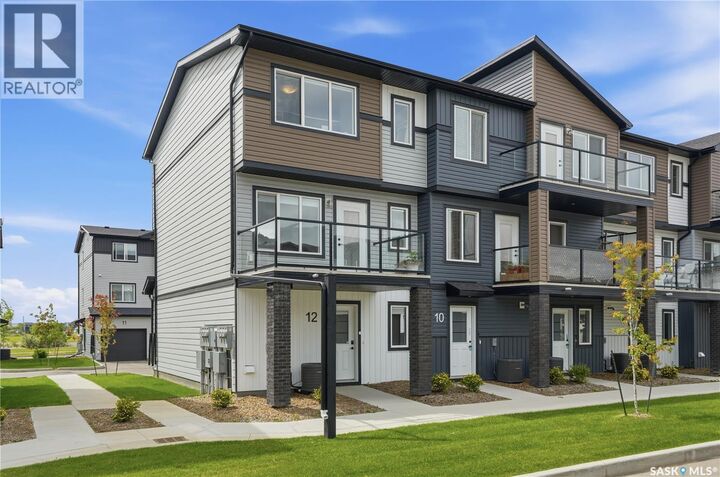 Property Photo: 12 651 Dubois Crescent SK S7V 0R3