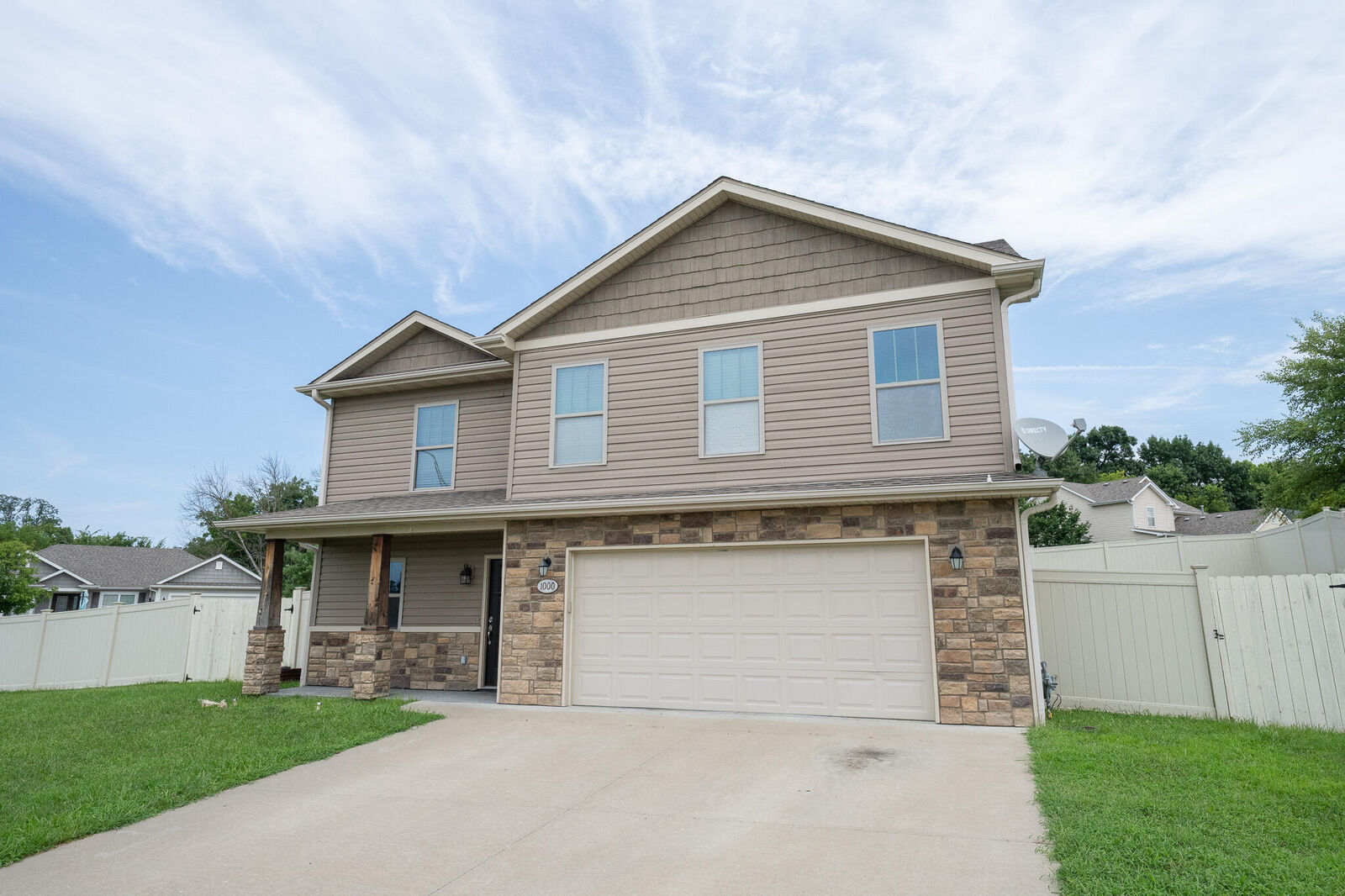 Property Photo:  1000 S Louisville Dr  MO 65203 