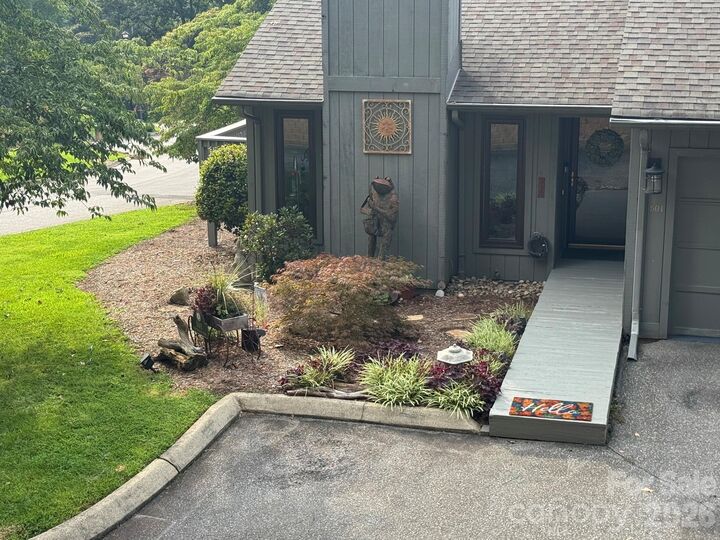 Property Photo:  501 Independence Trail  NC 28655 