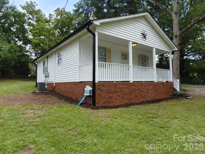 Property Photo:  700 Harmon Road  NC 28086 