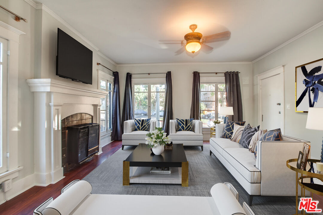 Property Photo:  1777 N Gower St, Unit 1781  CA 90028 