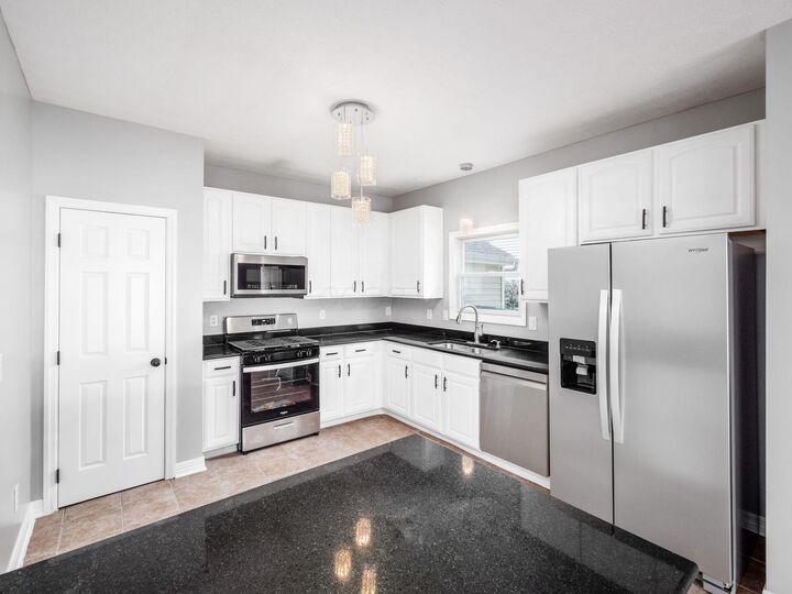 Property Photo:  604 Kentucky Circle  OH 43040 