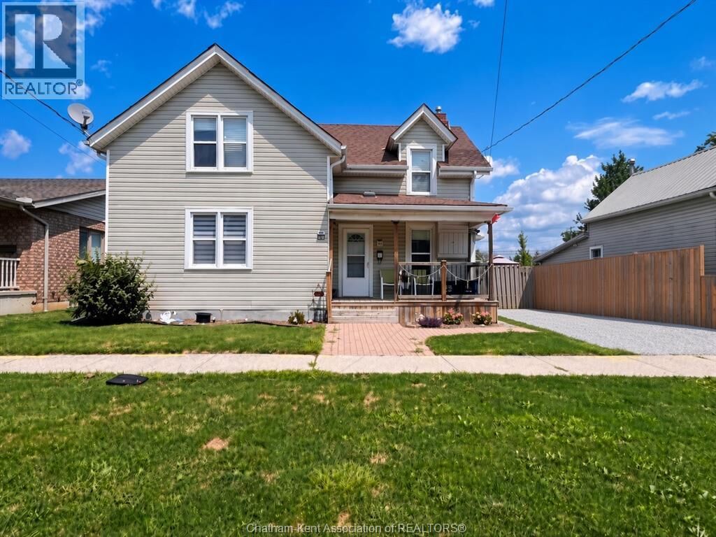 Property Photo:  41 Woods Street  ON N7L 3P9 