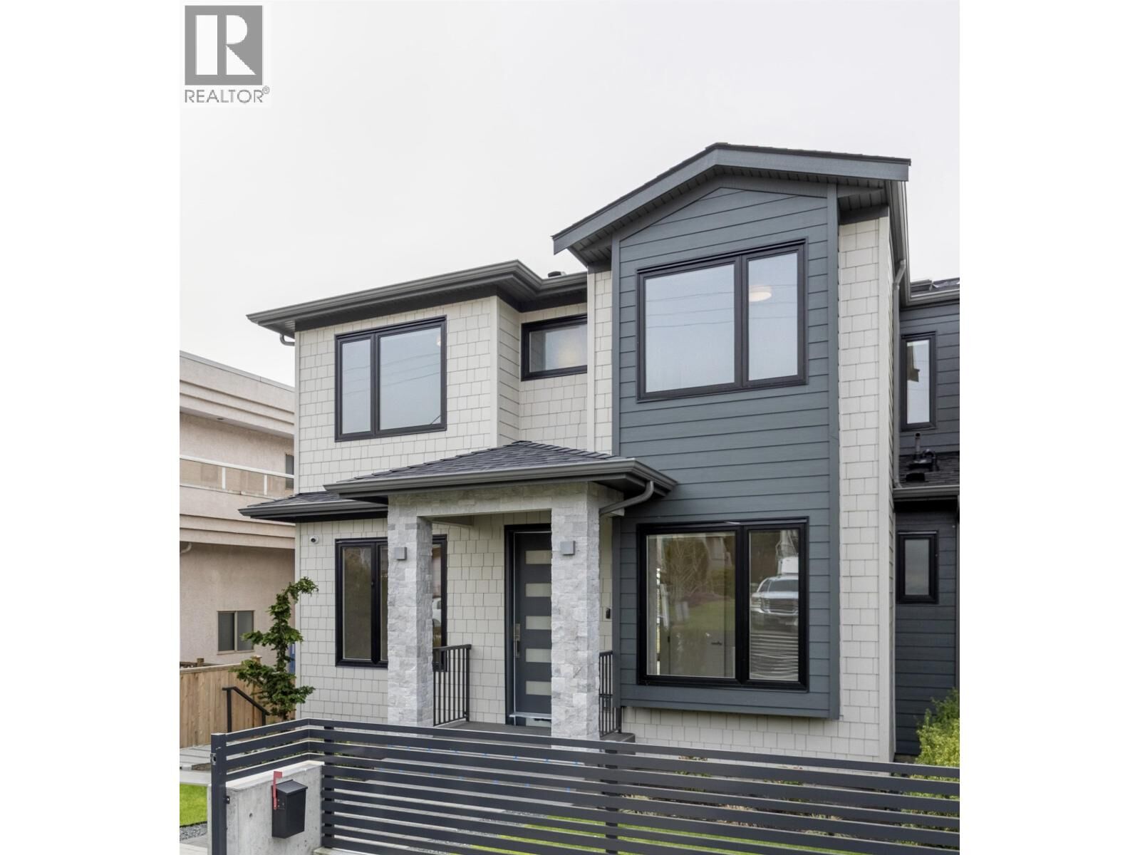 Property Photo: 625X Kitchener Street Suite BC V5B 2J4