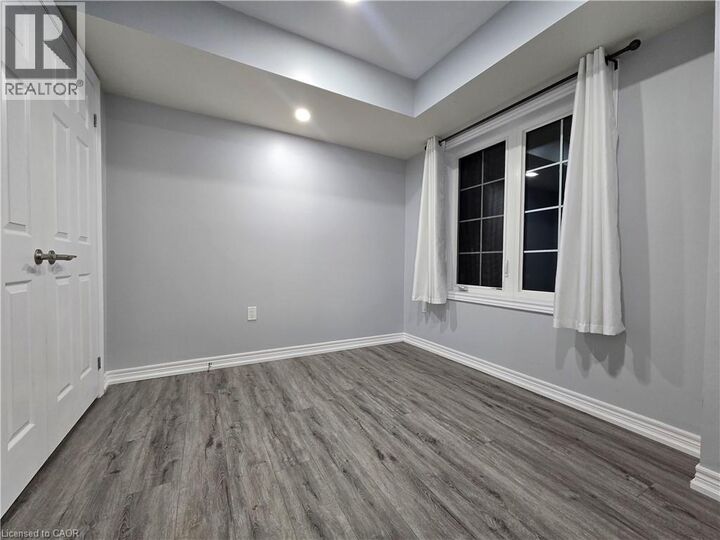 Property Photo:  404 Linden Drive  ON N3H 0C6 