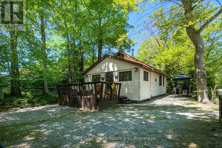 Property Photo: 112 Symon Avenue ON N0H 2T0