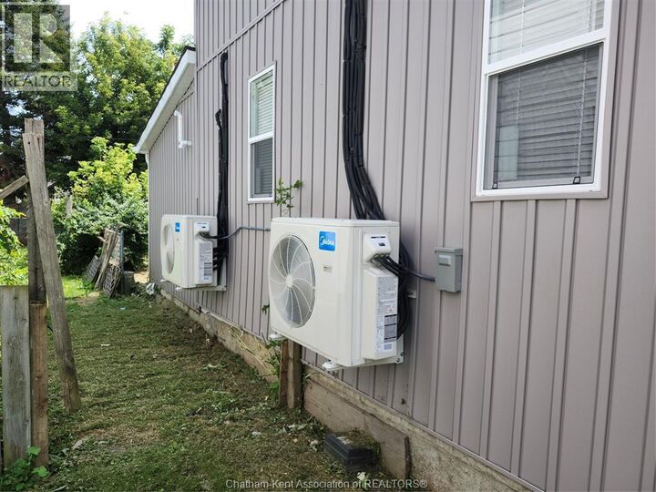 Property Photo:  22 Gray Street A  ON N7M 1S6 