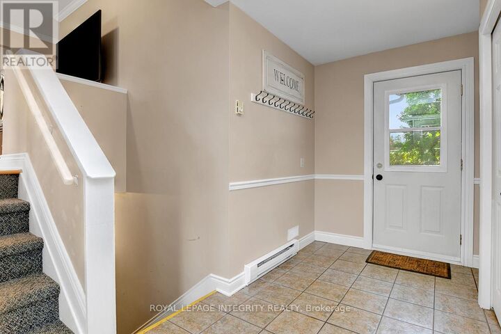 Property Photo: 34 Bennett Street ON K0E 1X0