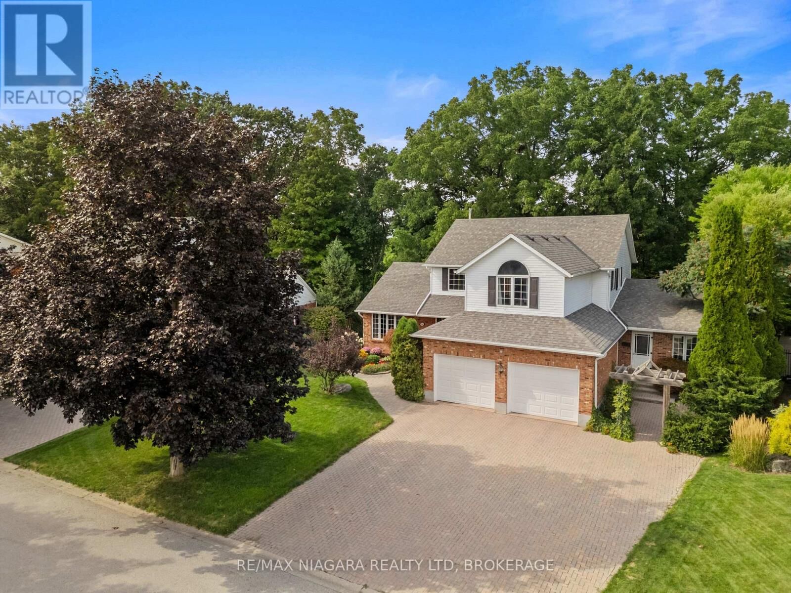 Property Photo: 3908 Carolynn Court ON L0R 2C0