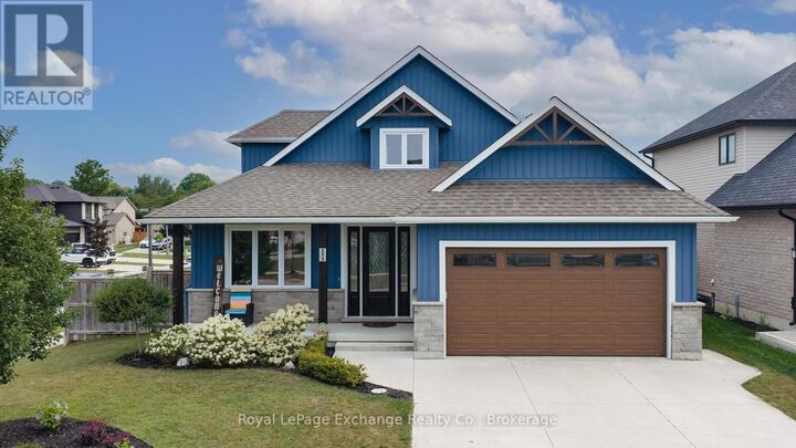 593 Morrison Crescent — photo 1