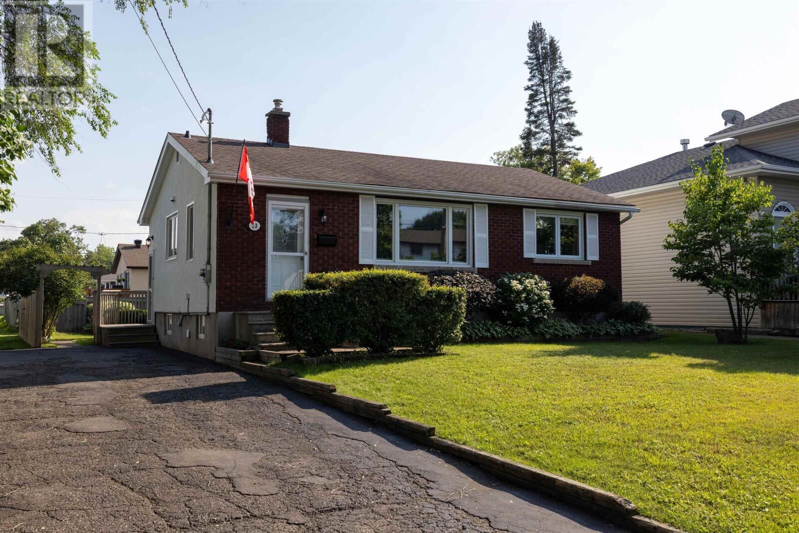 Property Photo:  53 Melvin Ave  ON P7A 7C3 