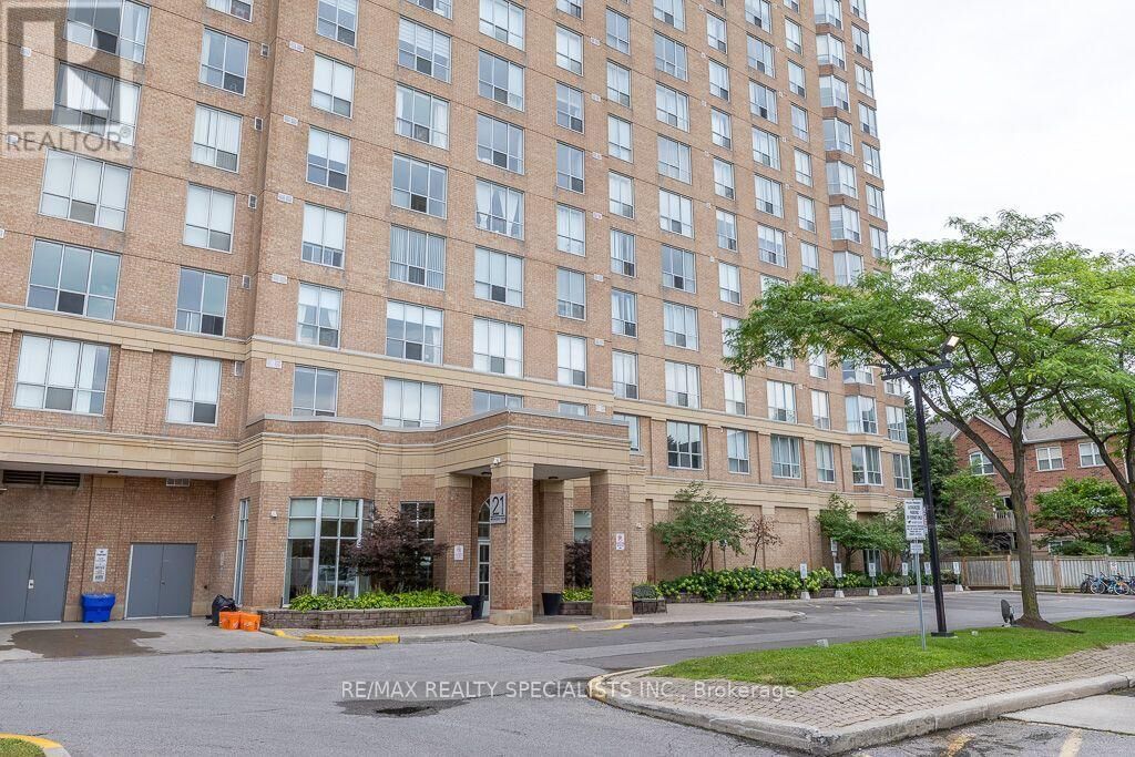Property Photo: 21 Overlea Boulevard 1309 ON M4H 1P2