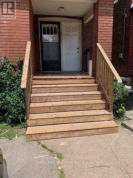 Property Photo: 33 Senator Avenue 1 ON L8L 1Z3